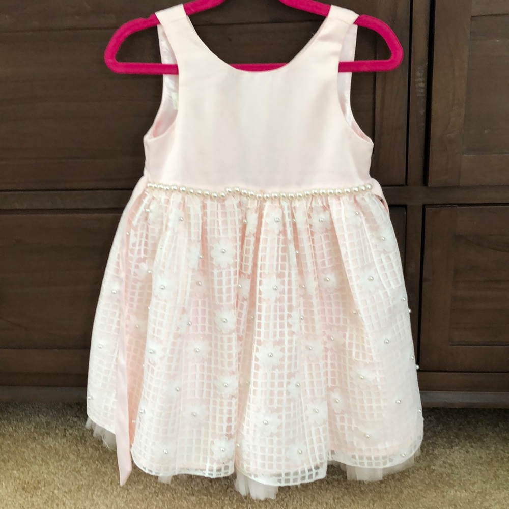Beautiful toddler girls size 4T formal dress